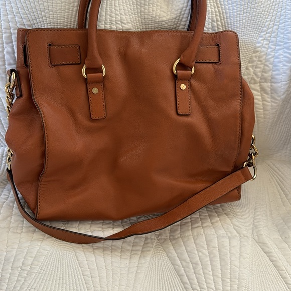 MICHAEL KORS Hamilton Saffiano Leather Handbag with GoldRock - Picture 5 of 11